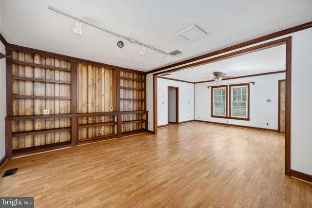 1881 FAIRPORT RD, Reedville, VA 22539