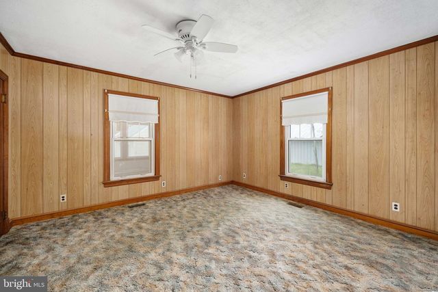 1881 FAIRPORT RD, Reedville, VA 22539