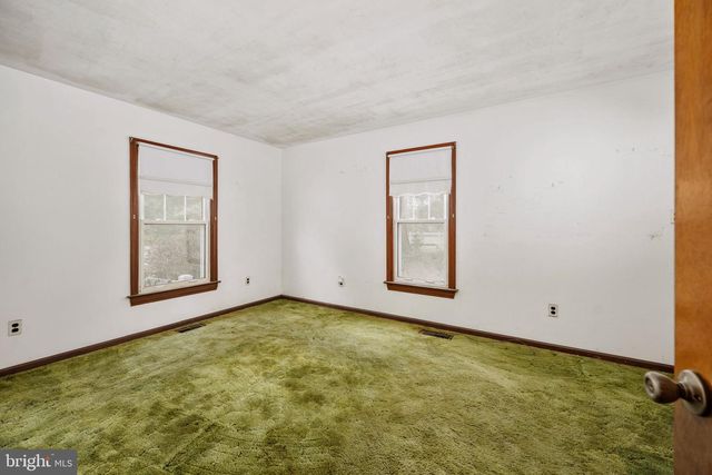 1881 FAIRPORT RD, Reedville, VA 22539