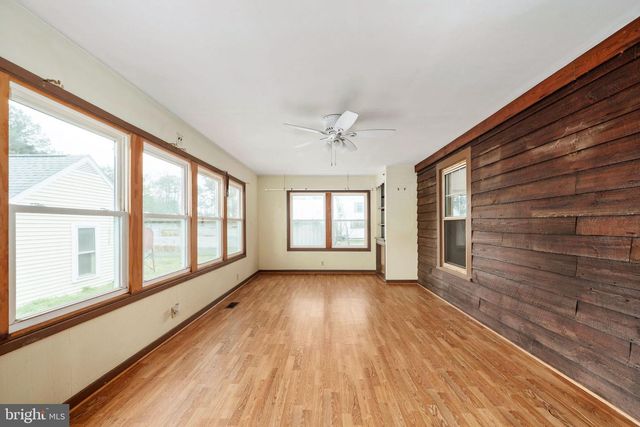 1881 FAIRPORT RD, Reedville, VA 22539