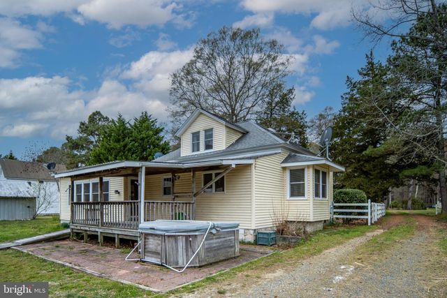1881 FAIRPORT RD, Reedville, VA 22539
