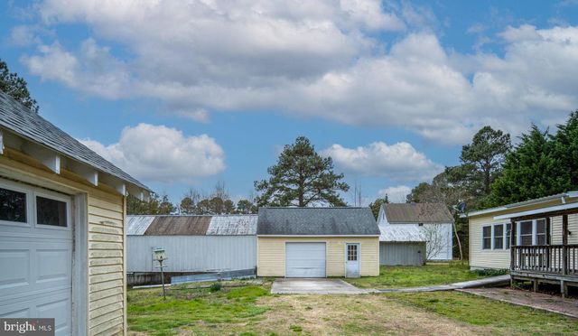 1881 FAIRPORT RD, Reedville, VA 22539