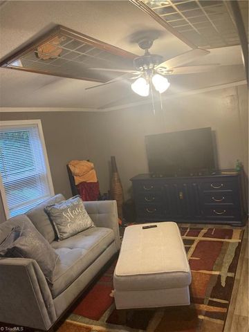 2658 Valleyspring Road, Kernersville, NC 27284