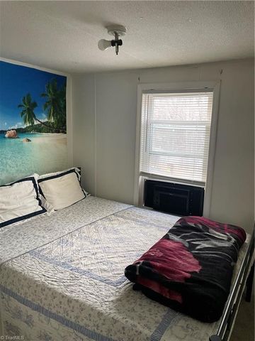 2658 Valleyspring Road, Kernersville, NC 27284