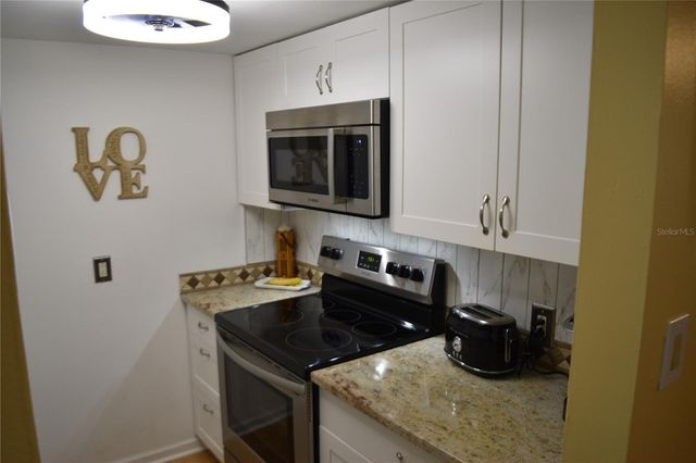 4746 AZALEA DRIVE 208C, New Port Richey, FL 34652