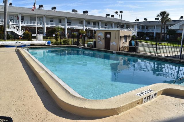 4746 AZALEA DRIVE 208C, New Port Richey, FL 34652