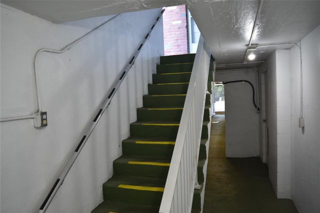 4746 AZALEA DRIVE 208C, New Port Richey, FL 34652