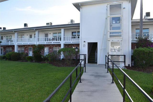 4746 AZALEA DRIVE 208C, New Port Richey, FL 34652