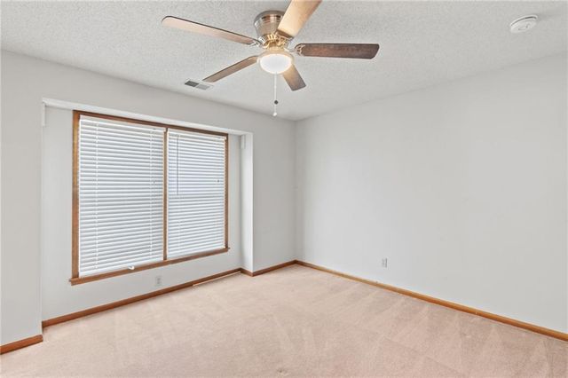 6724 N Quincy Circle, Kansas City, MO 64119