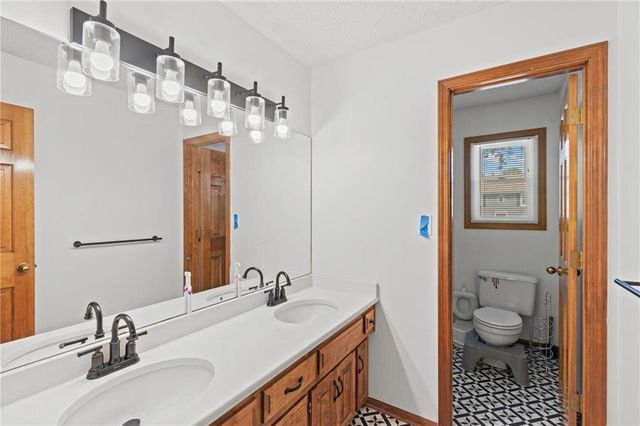 6724 N Quincy Circle, Kansas City, MO 64119