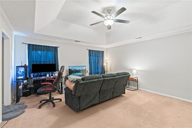 6724 N Quincy Circle, Kansas City, MO 64119