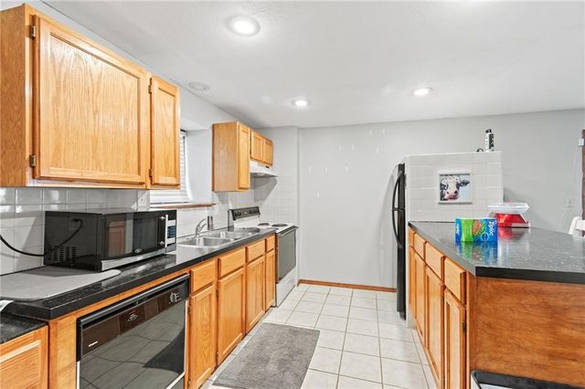 6724 N Quincy Circle, Kansas City, MO 64119