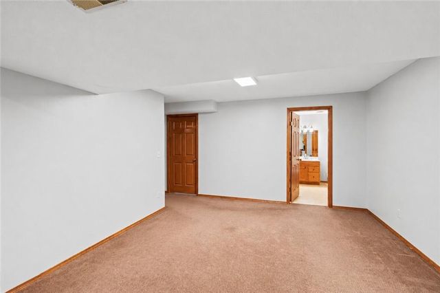 6724 N Quincy Circle, Kansas City, MO 64119