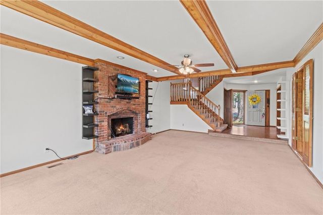 6724 N Quincy Circle, Kansas City, MO 64119