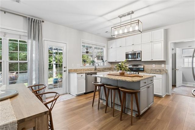 507 Elkhorn Place, Woodstock, GA 30189