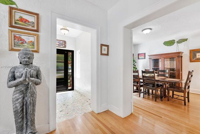 1042 Sorolla Ave, Coral Gables, FL 33134