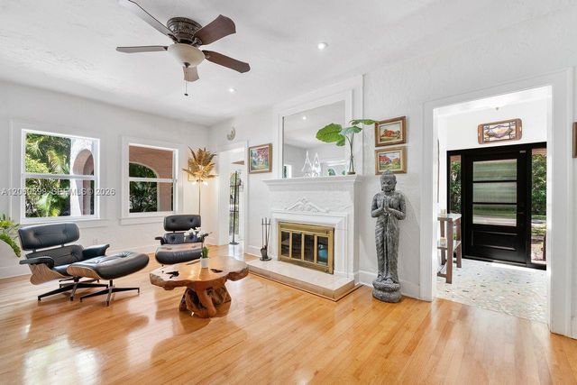 1042 Sorolla Ave, Coral Gables, FL 33134