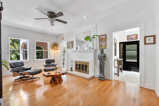 1042 Sorolla Ave, Coral Gables, FL 33134