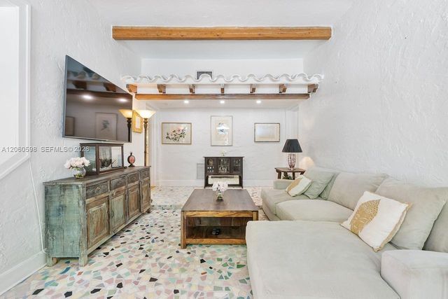 1042 Sorolla Ave, Coral Gables, FL 33134