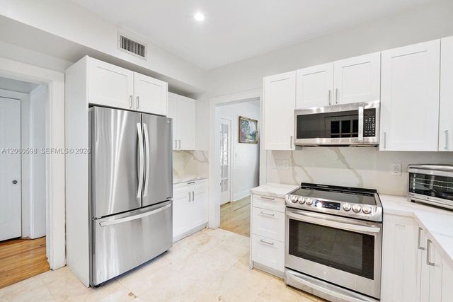 1042 Sorolla Ave, Coral Gables, FL 33134