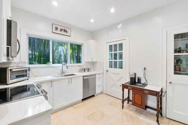 1042 Sorolla Ave, Coral Gables, FL 33134