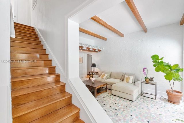 1042 Sorolla Ave, Coral Gables, FL 33134