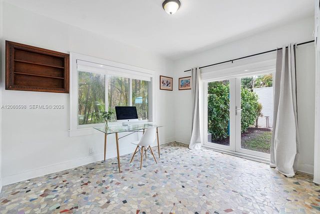 1042 Sorolla Ave, Coral Gables, FL 33134