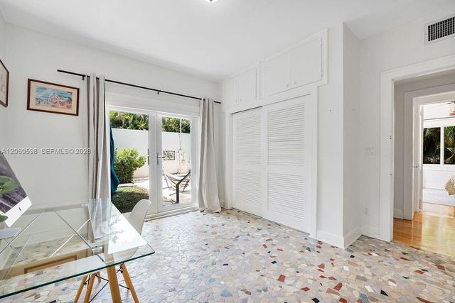 1042 Sorolla Ave, Coral Gables, FL 33134