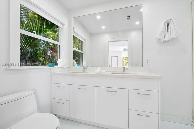 1042 Sorolla Ave, Coral Gables, FL 33134