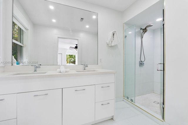 1042 Sorolla Ave, Coral Gables, FL 33134