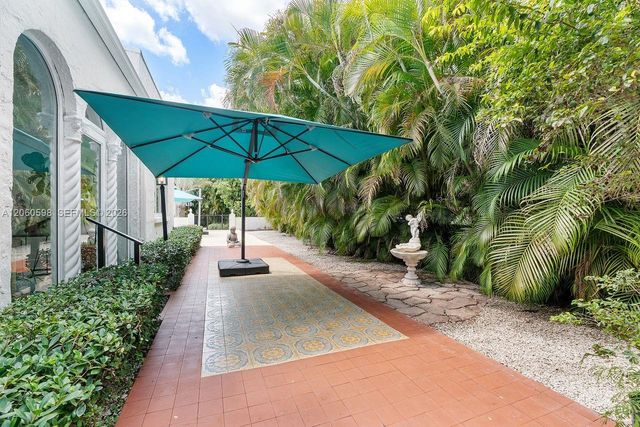 1042 Sorolla Ave, Coral Gables, FL 33134