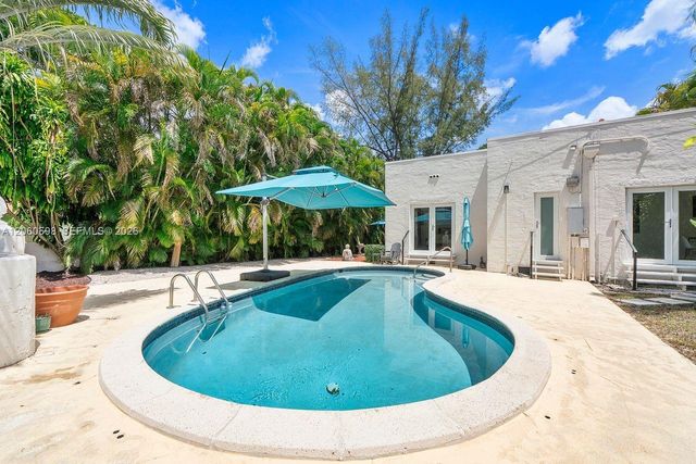 1042 Sorolla Ave, Coral Gables, FL 33134
