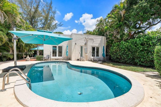 1042 Sorolla Ave, Coral Gables, FL 33134