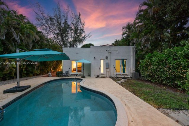 1042 Sorolla Ave, Coral Gables, FL 33134