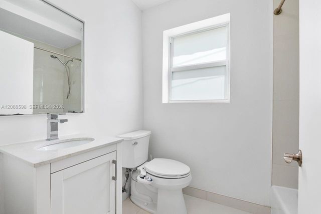 1042 Sorolla Ave, Coral Gables, FL 33134