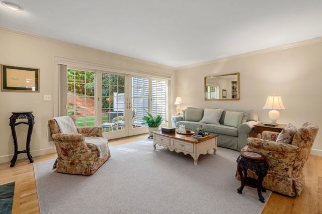 9 Highcroft Way 9, Hopkinton, MA 01748