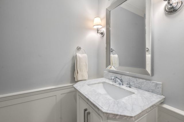 9 Highcroft Way 9, Hopkinton, MA 01748