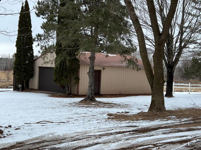 45325 Forest Boulevard, Harris, MN 55032