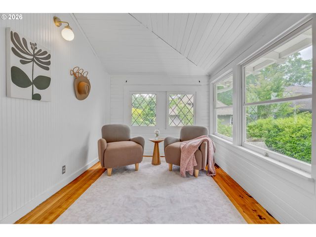 1927 Ne 24TH Ave, Portland, OR 97212