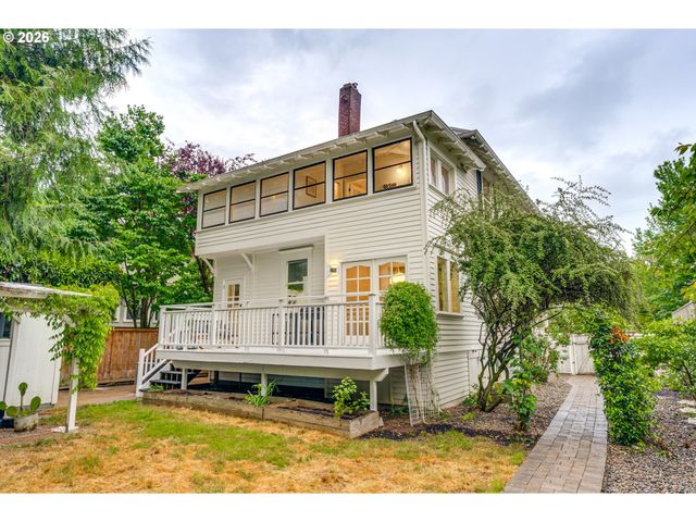 1927 Ne 24TH Ave, Portland, OR 97212