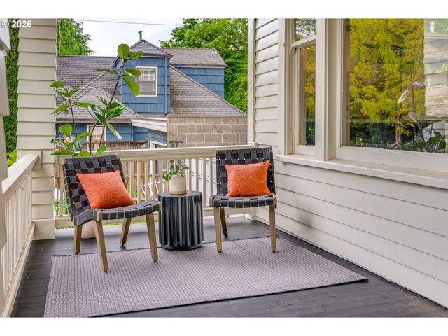 1927 Ne 24TH Ave, Portland, OR 97212