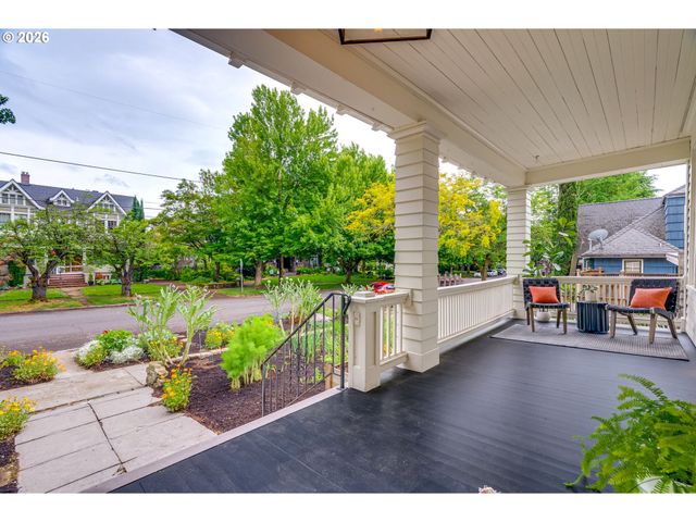 1927 Ne 24TH Ave, Portland, OR 97212