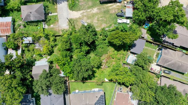 706 Embry Street, Houston, TX 77009
