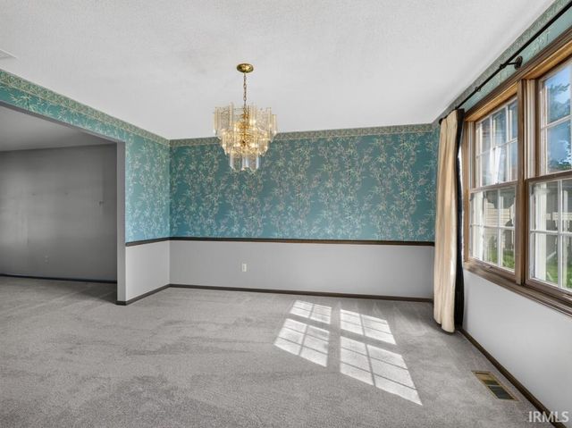 6610 Laurelwood Cove, Fort Wayne, IN 46835