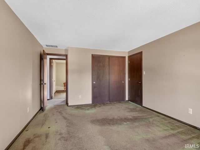 6610 Laurelwood Cove, Fort Wayne, IN 46835