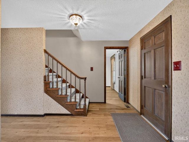 6610 Laurelwood Cove, Fort Wayne, IN 46835