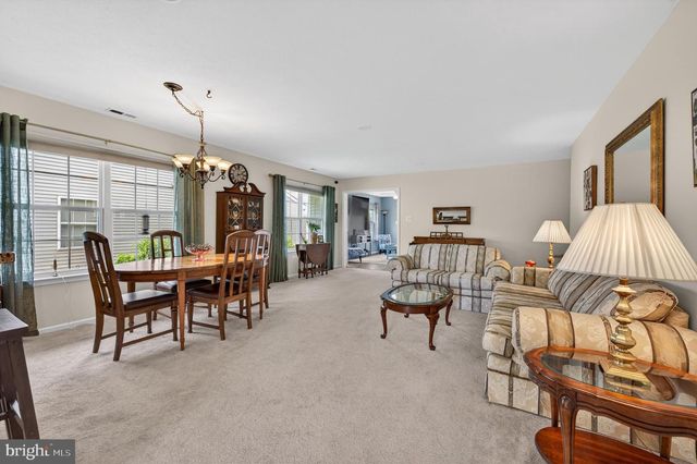 413 ASTER PL, Mount Laurel, NJ 08054