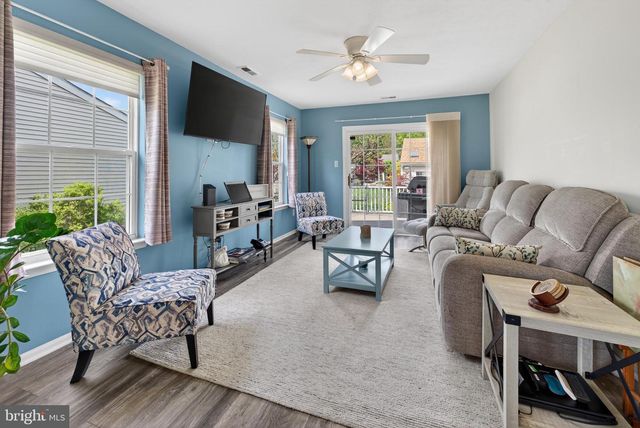 413 ASTER PL, Mount Laurel, NJ 08054