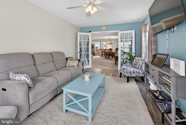 413 ASTER PL, Mount Laurel, NJ 08054