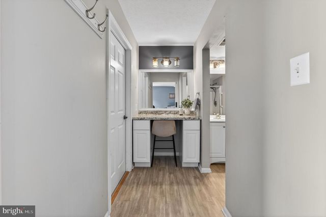 413 ASTER PL, Mount Laurel, NJ 08054